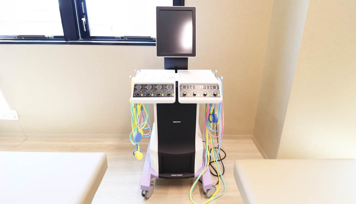 カイネタイザー(低周波・干渉波組合せ理学療法機器)